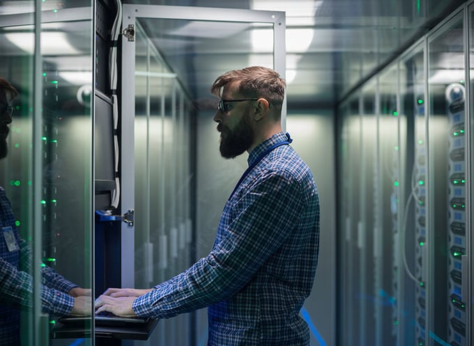 Behörden im Visier: effektive Cyber Security durch Hardware und Software