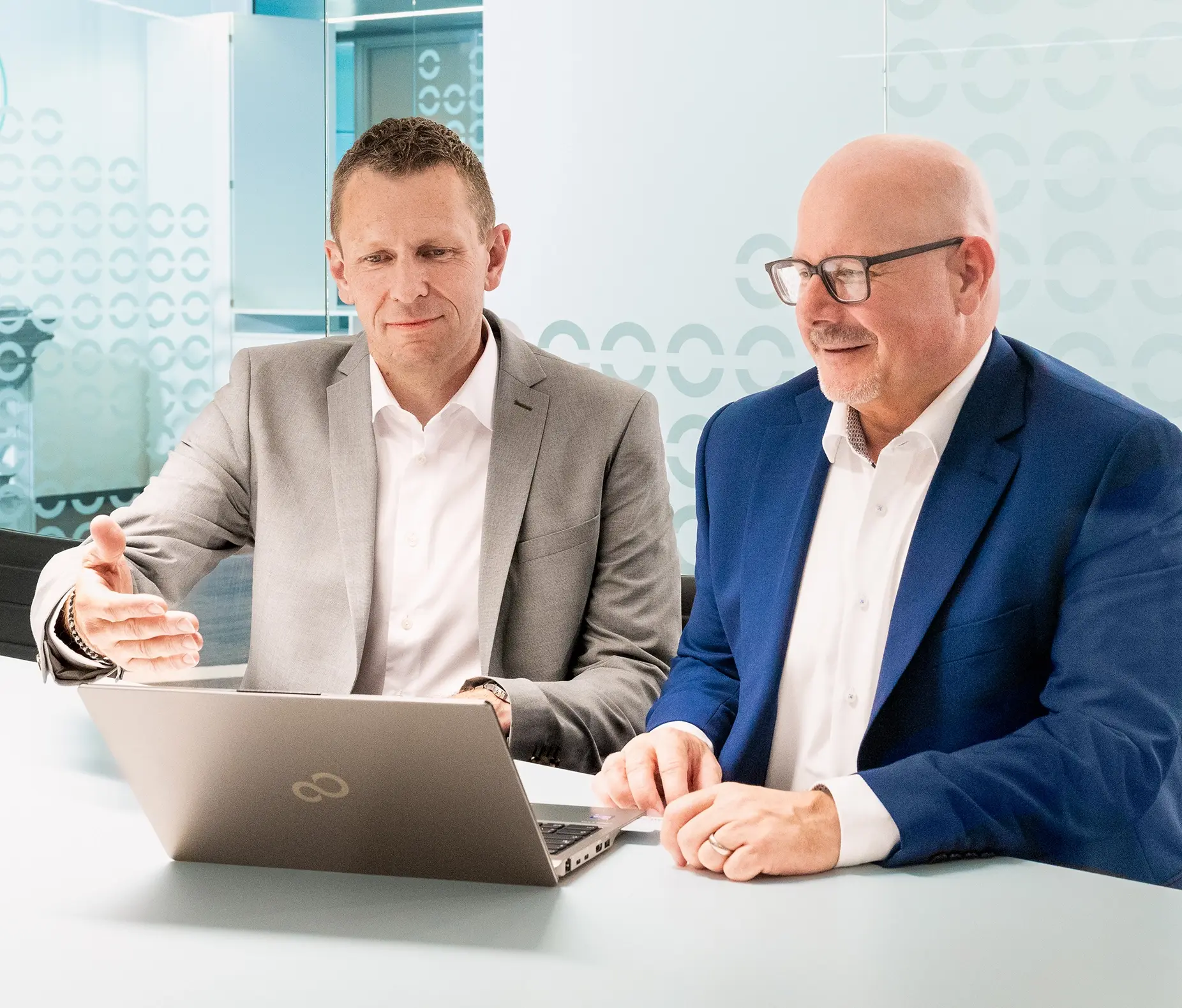 Geschäftsleitung der CyOne Security in einem Meeting